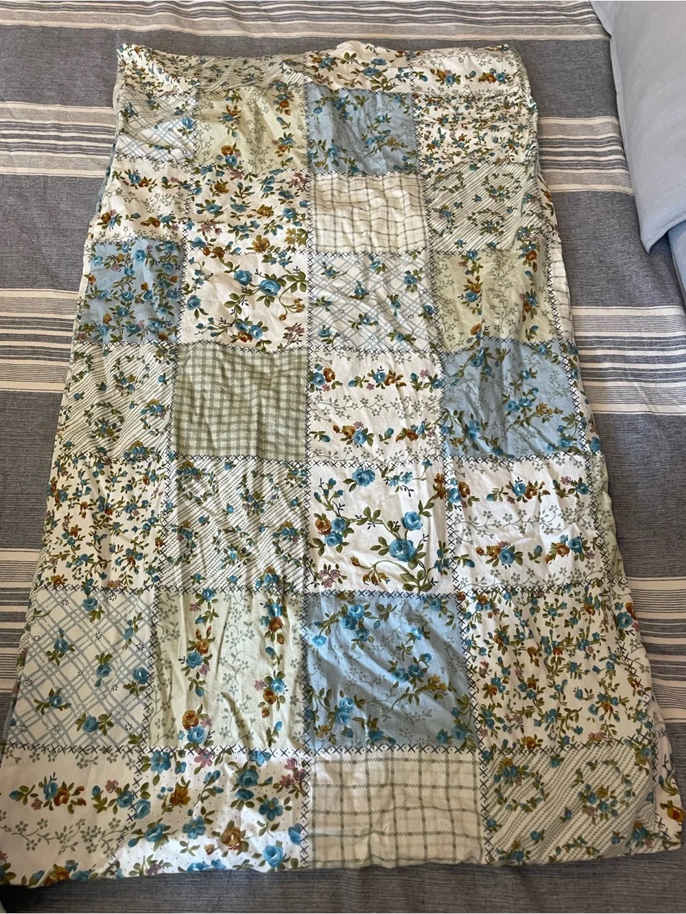King size 100% cotton Floral Patchwork Quilt looking duvet